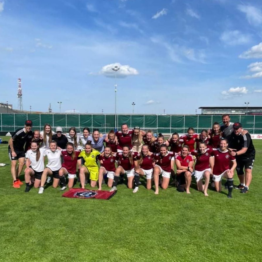 ⚽️ WU18 | Dorostenky porazily Slovácko 4:0 a kolo před koncem slaví mistrovský titul! Na Strahově se trefila dvakrát Švíbková a jednou Jakubů s Ducháčkovou. 

#acsparta #zenyfotbal #WU18